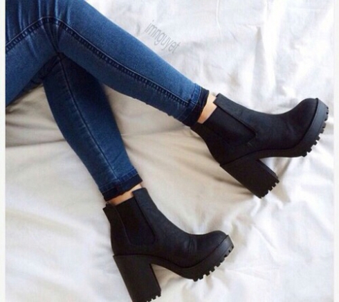 weheartit_30 black heels